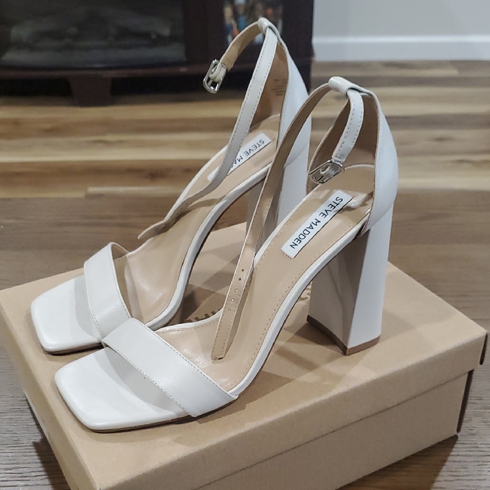 Steve Madden Bone Leather Heels - Picture 2 of 8